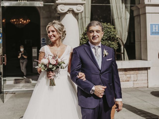 La boda de Andrés y Eva en Oviedo, Asturias 27