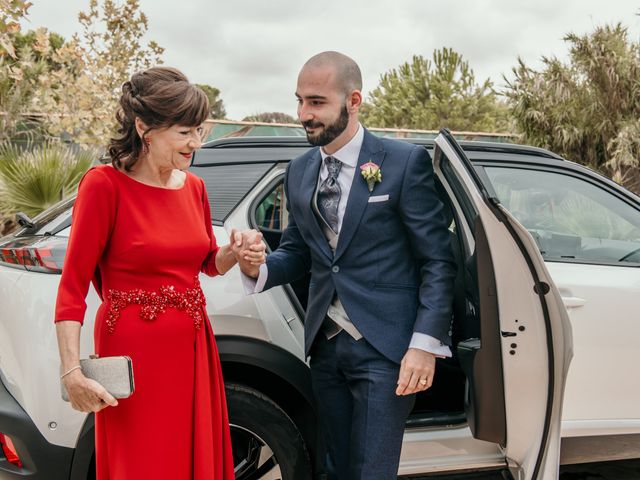 La boda de David y Guiomar en Badajoz, Badajoz 28