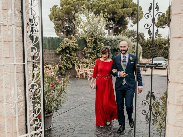 La boda de David y Guiomar en Badajoz, Badajoz 33