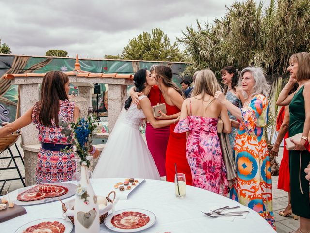 La boda de David y Guiomar en Badajoz, Badajoz 97