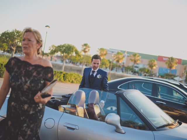 La boda de Iván y Lyndsay en Torre Del Mar, Málaga 27