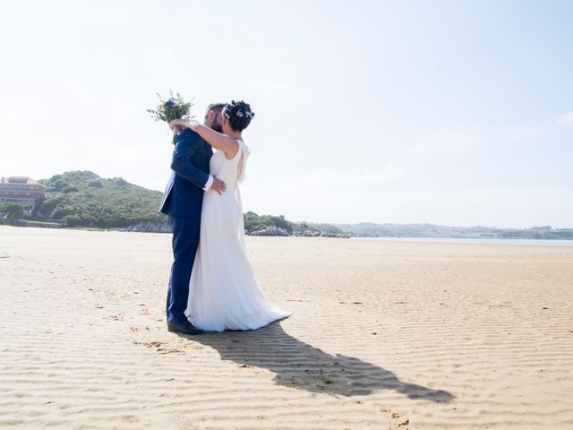 La boda de Juan y Lara en Mogro, Cantabria 45