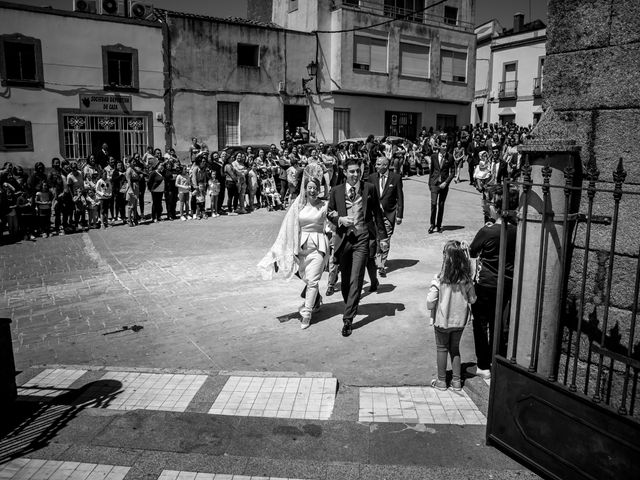 La boda de Jose y Raquel en Puebla De Sancho Perez, Badajoz 17