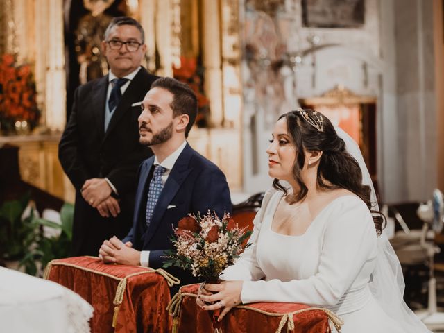 La boda de Lourdes y Rafael en Sevilla, Sevilla 14