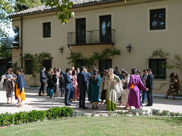 La boda de Rubén y Felicia en Finca De Las Jarillas, Madrid 26