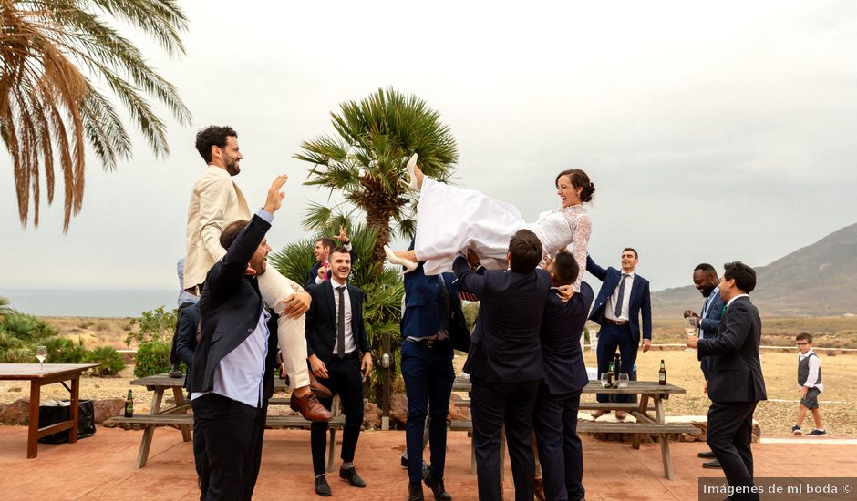 La boda de Alberto y Alba en Los Escullos, Almería