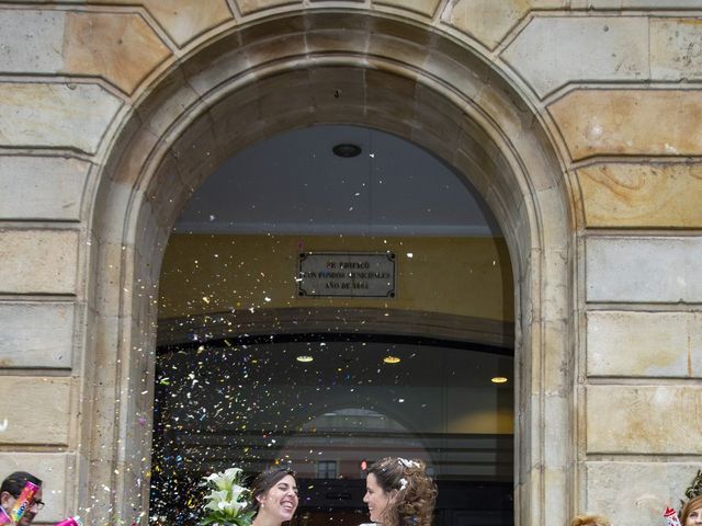 La boda de Amaya y Aida en Gijón, Asturias 22