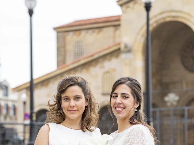 La boda de Amaya y Aida en Gijón, Asturias 26