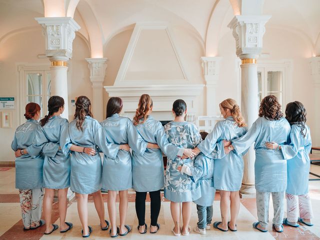 La boda de Rafa y Neyva en Dos Hermanas, Sevilla 33