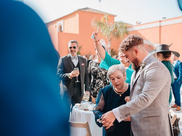 La boda de Rafa y Neyva en Dos Hermanas, Sevilla 97