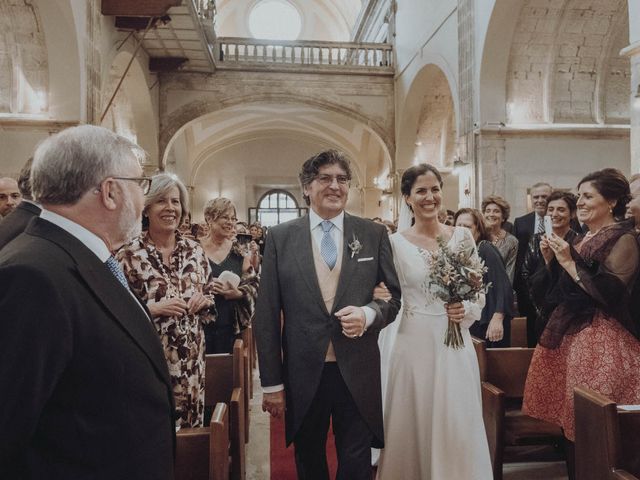 La boda de Luis y Inma en Oviedo, Asturias 46
