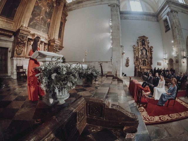 La boda de Luis y Inma en Oviedo, Asturias 47
