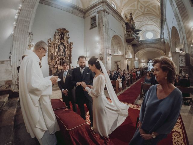 La boda de Luis y Inma en Oviedo, Asturias 50