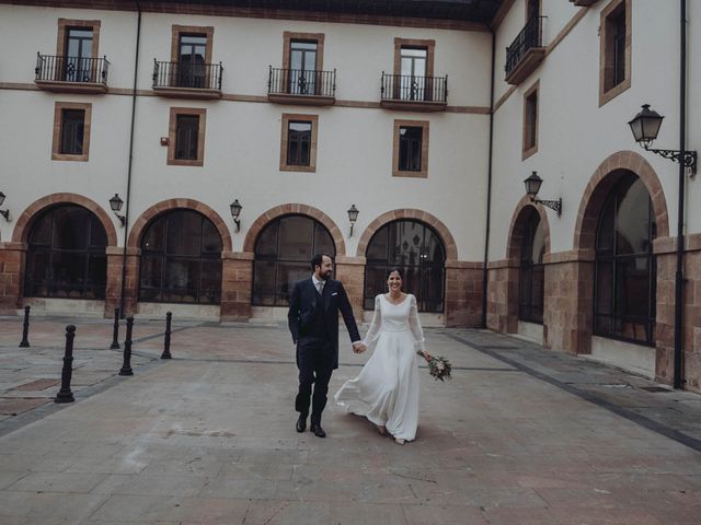 La boda de Luis y Inma en Oviedo, Asturias 54