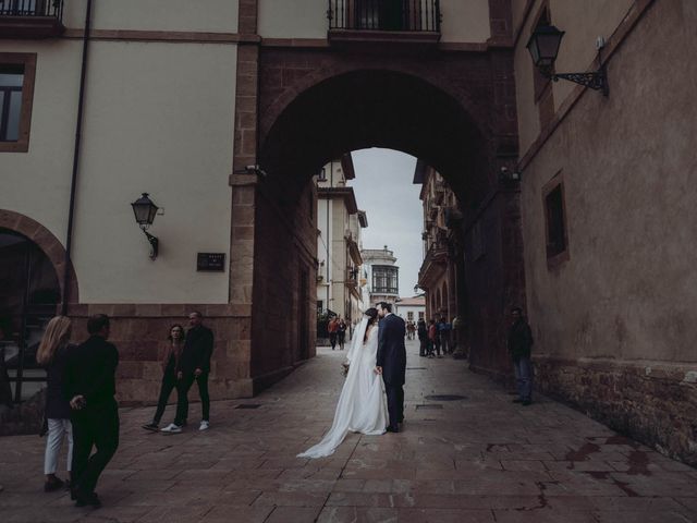 La boda de Luis y Inma en Oviedo, Asturias 55