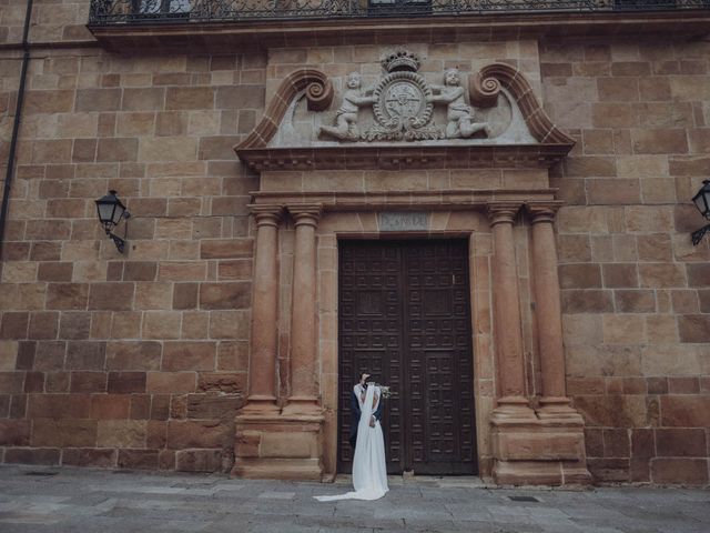 La boda de Luis y Inma en Oviedo, Asturias 58