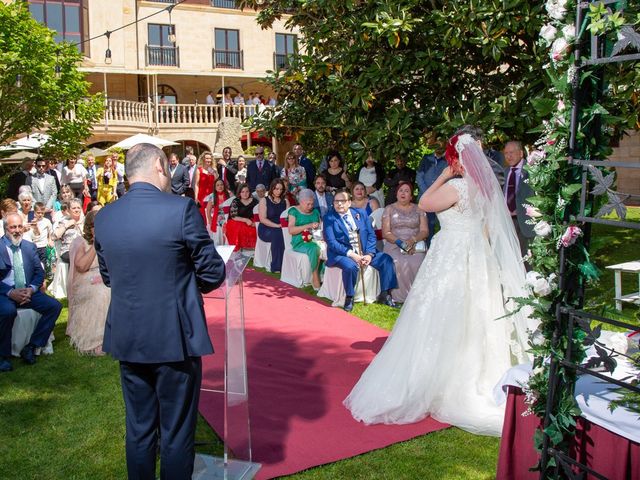 La boda de Daniel y Izaskun en Hoznayo, Cantabria 32