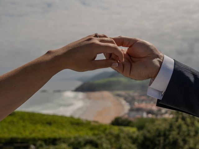 La boda de Jon y Miriam en Zarautz, Guipúzcoa 9