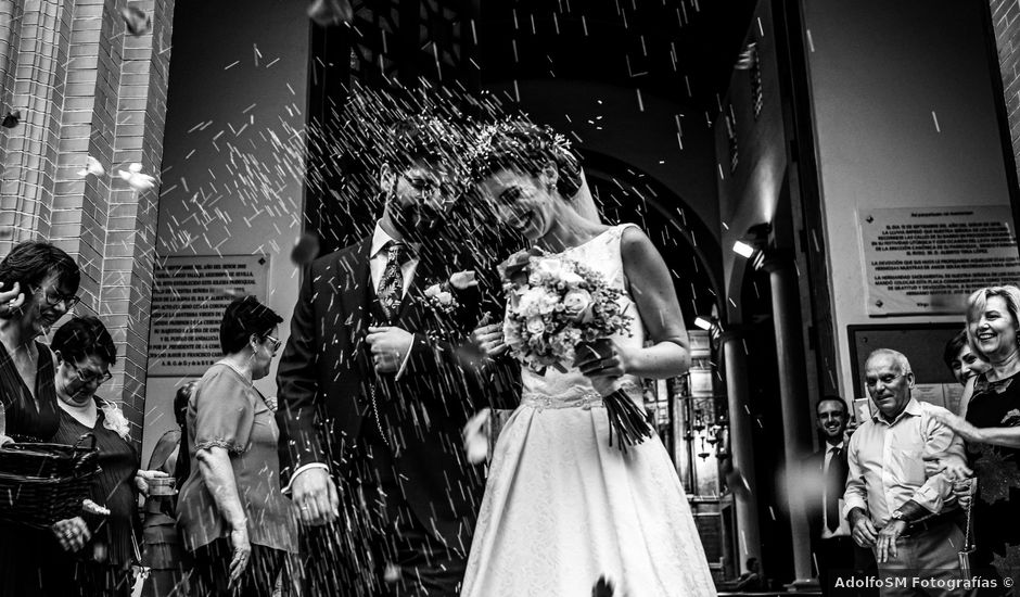 La boda de Raúl y Sole en La Algaba, Sevilla