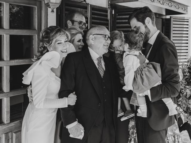La boda de Emilio y Paula en Torremocha Del Jarama, Madrid 54