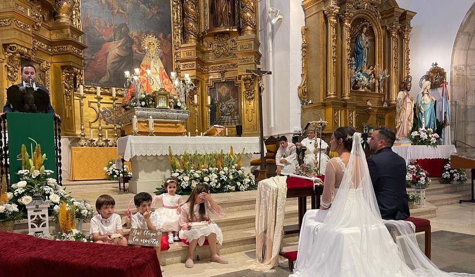La boda de Alberto y Ana en Corral De Almaguer, Toledo