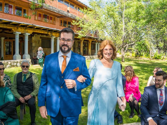 La boda de Arturo y Natalia en Navaluenga, Ávila 11