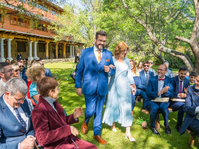 La boda de Arturo y Natalia en Navaluenga, Ávila 12