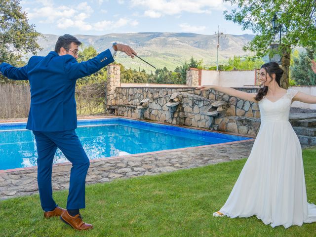 La boda de Arturo y Natalia en Navaluenga, Ávila 15