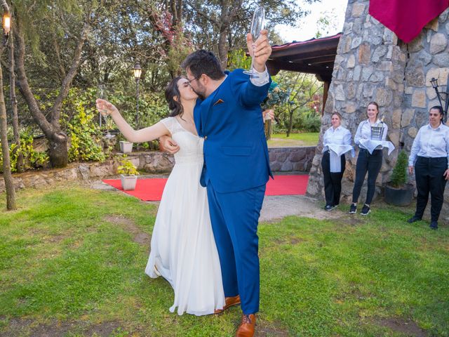 La boda de Arturo y Natalia en Navaluenga, Ávila 24