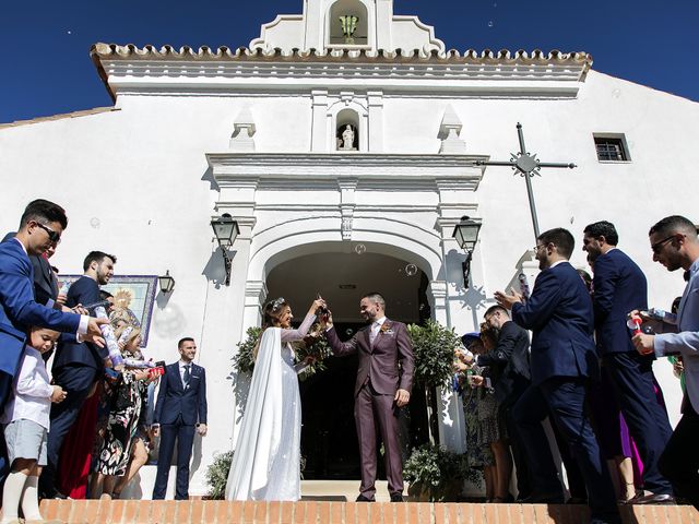 La boda de Isaac y Lourdes en Málaga, Málaga 39