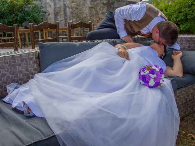 La boda de Ismael y Rebeca en Vilanova Del Valles, Barcelona 42