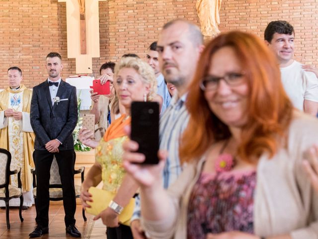 La boda de Dani y Lorena en Sabadell, Barcelona 30