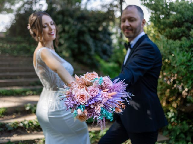 La boda de Vasile y Denisa en Barcelona, Barcelona 19