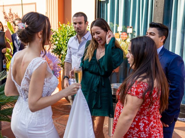 La boda de Vasile y Denisa en Barcelona, Barcelona 21
