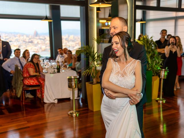 La boda de Vasile y Denisa en Barcelona, Barcelona 36