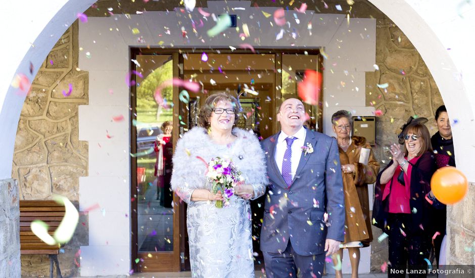 La boda de Roberto y Amparo en Cistierna, León