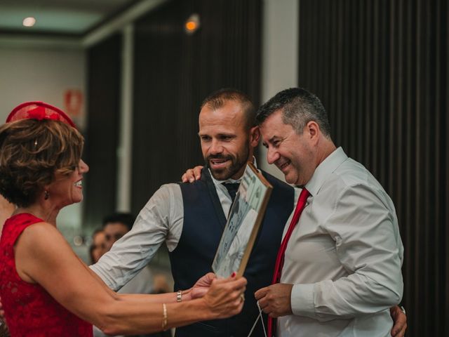 La boda de Manu y Iria en Boiro (Boiro), A Coruña 50