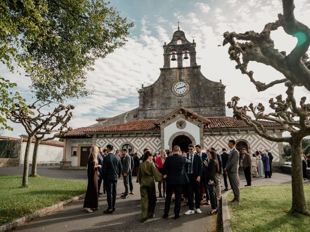 La boda de Marta y David en Luces, Asturias 61