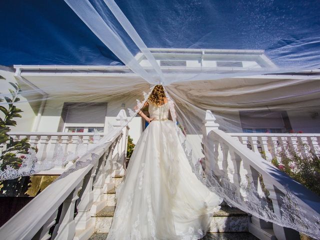 La boda de luisja y silvia en Carracedelo, León 14