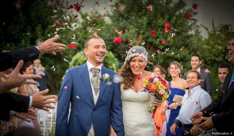 La boda de Alejandro y Anabel en Los Barrios, Cádiz