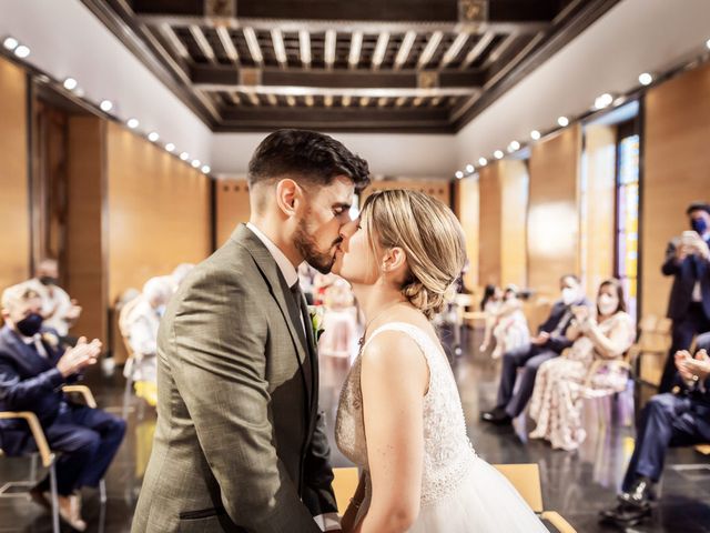 La boda de Andrés y Yasmina en Barcelona, Barcelona 27