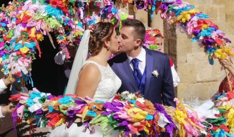 La boda de Luis y Ary en Cervatos, Cantabria