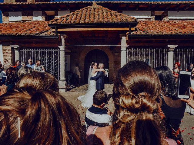 La boda de Victor y Patricia en León, León 33