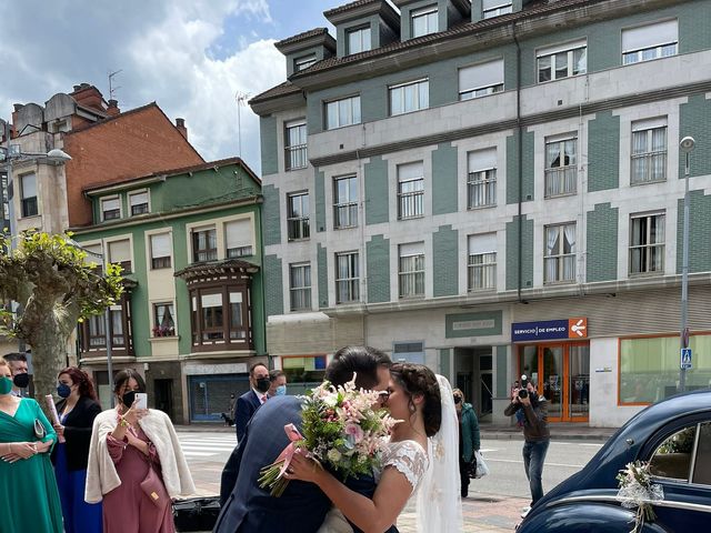 La boda de Dario y Melani en Oviedo, Asturias 2