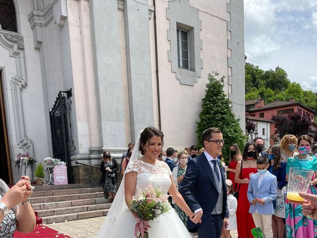 La boda de Dario y Melani en Oviedo, Asturias 12