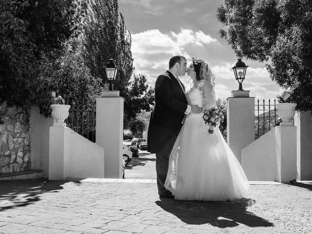 La boda de Ruben y Cindy en Torrecaballeros, Segovia 25