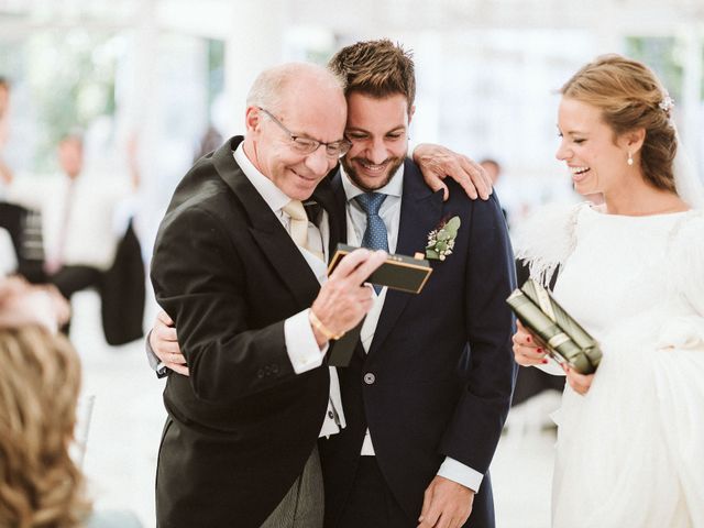 La boda de Pedro y Dene en Dos Hermanas, Sevilla 124