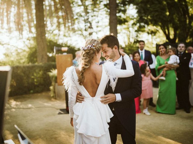 La boda de Pedro y Dene en Dos Hermanas, Sevilla 129