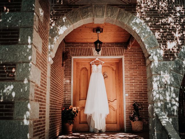 La boda de Guillermo y Rocío en Miraflores De La Sierra, Madrid 26