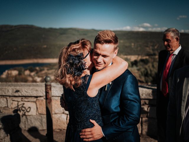 La boda de Guillermo y Rocío en Miraflores De La Sierra, Madrid 91